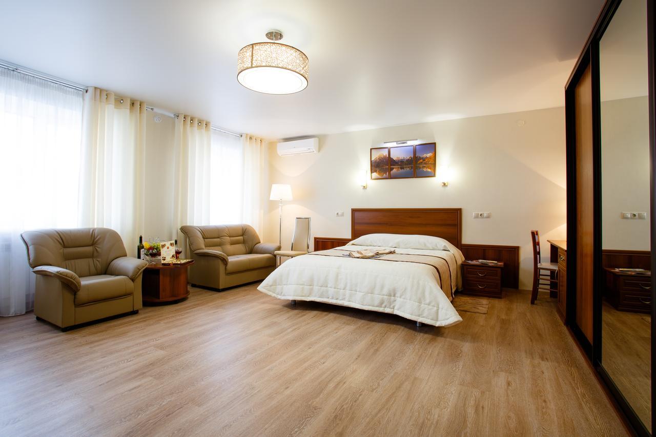 Apart-Hotel Vegus Uralsk Dış mekan fotoğraf