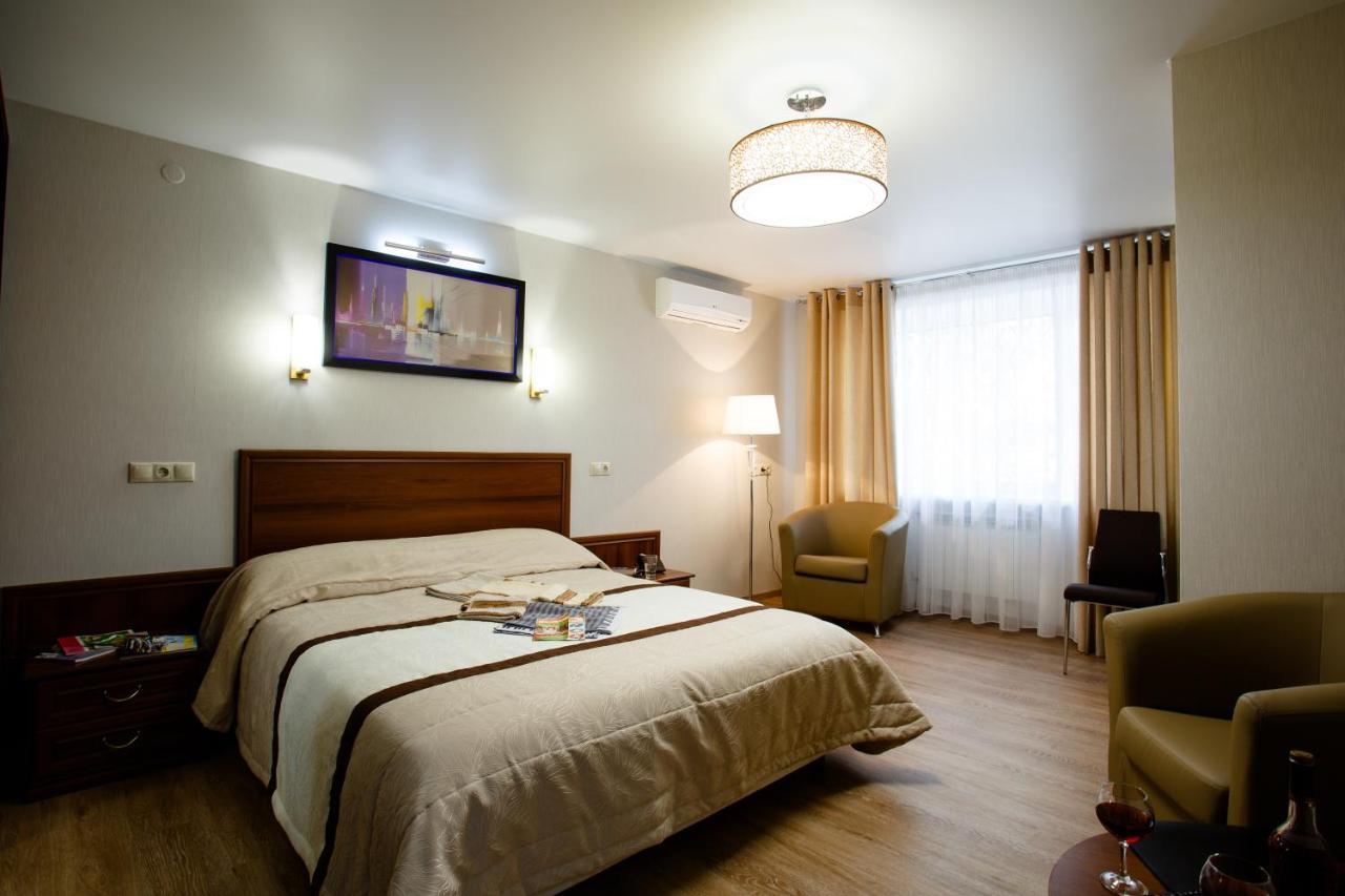 Apart-Hotel Vegus Uralsk Dış mekan fotoğraf